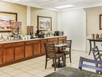 Super 8 By Wyndham Caryville Tn מסעדה תמונה